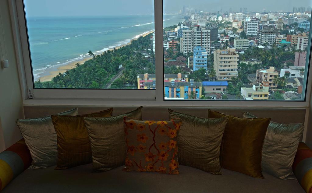 The Penthouse Above Sea Apartman Dehiwala-Mount Lavinia Kültér fotó