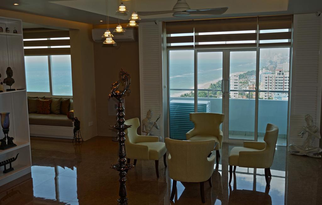 The Penthouse Above Sea Apartman Dehiwala-Mount Lavinia Kültér fotó