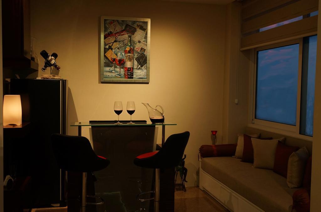 The Penthouse Above Sea Apartman Dehiwala-Mount Lavinia Kültér fotó