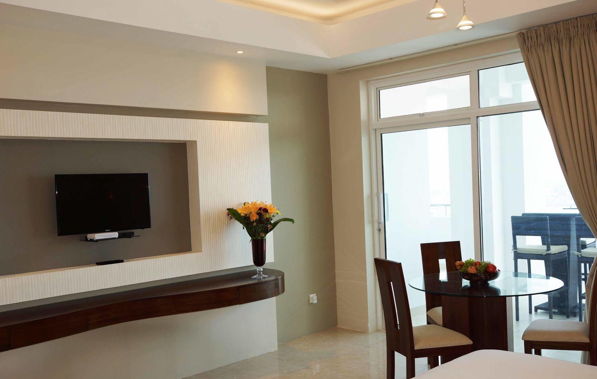 The Penthouse Above Sea Apartman Dehiwala-Mount Lavinia Kültér fotó