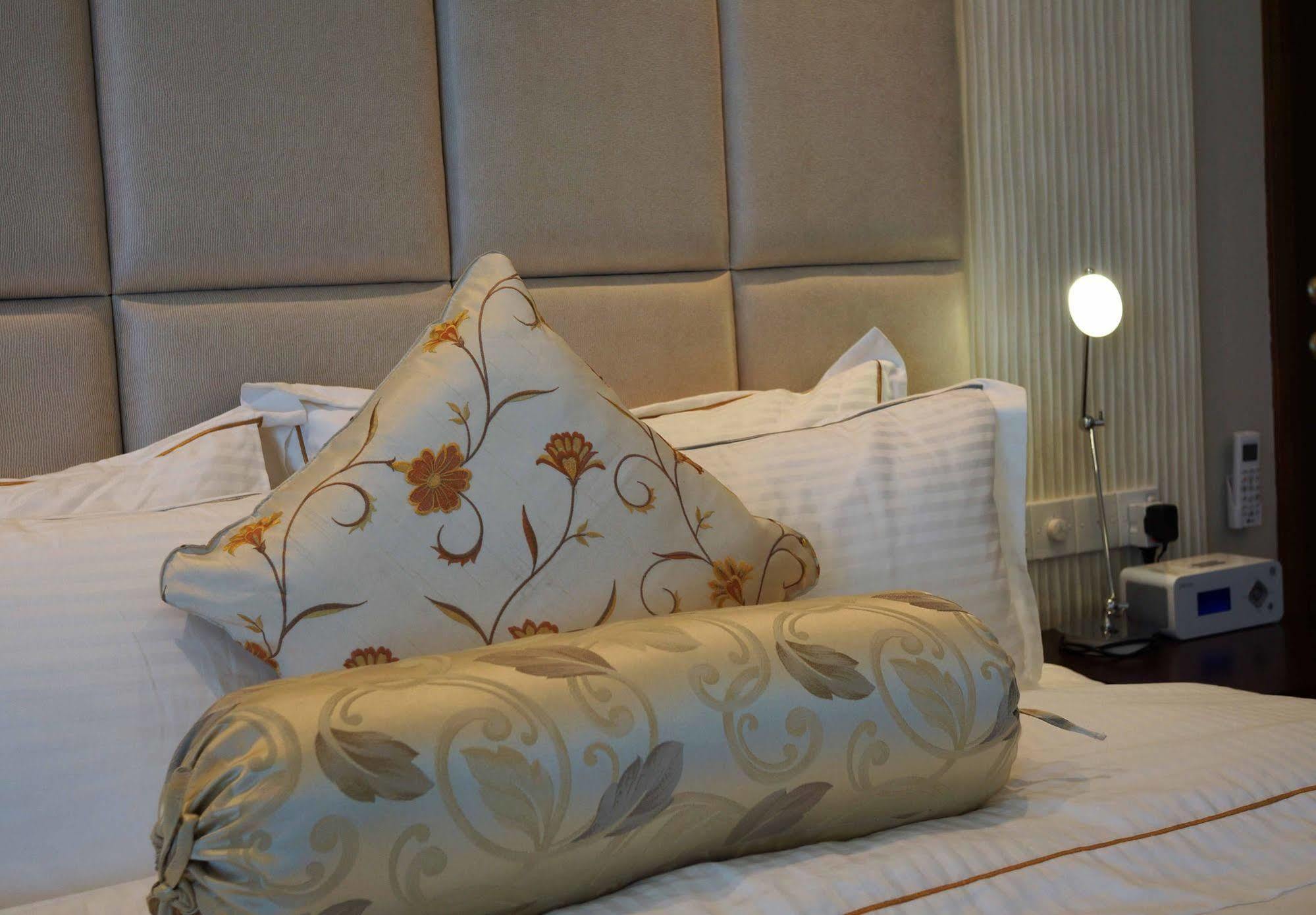 The Penthouse Above Sea Apartman Dehiwala-Mount Lavinia Kültér fotó