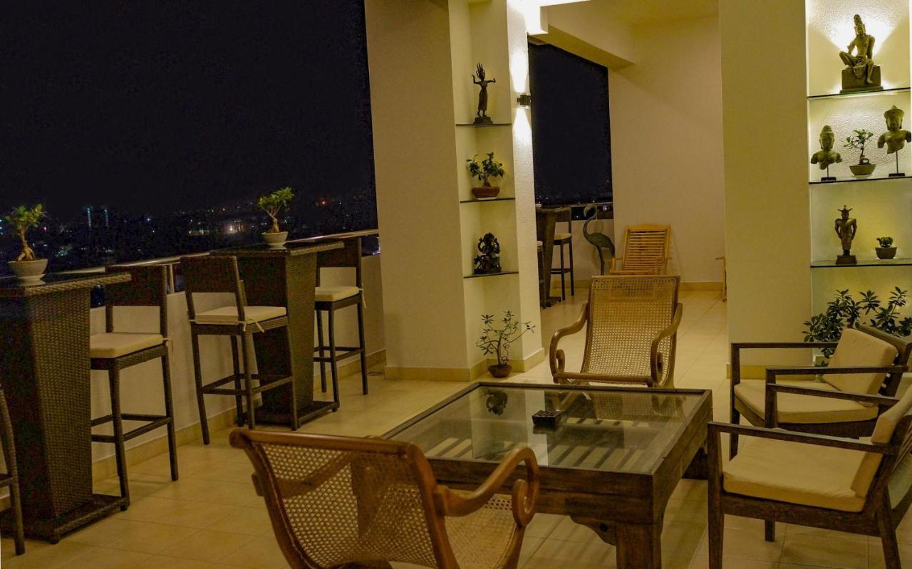 The Penthouse Above Sea Apartman Dehiwala-Mount Lavinia Kültér fotó